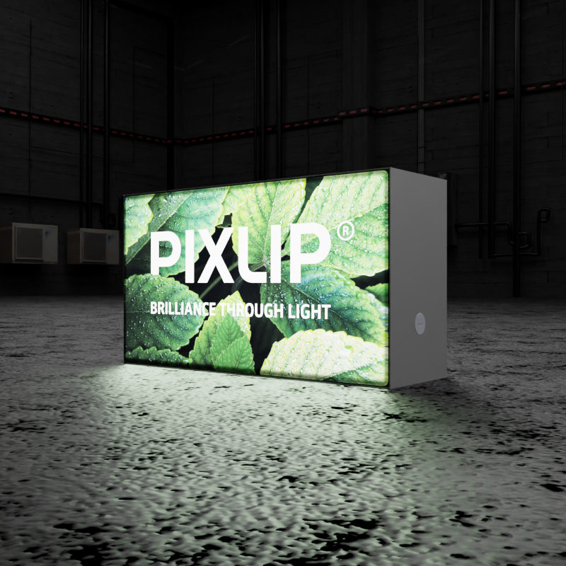 PIXLIP EXPO Musterrahmen mit Textildruck im dunklen Raum